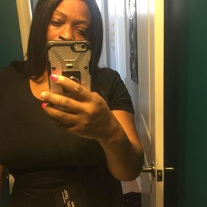 Meet your Posher, Janet